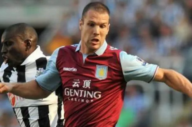 Aston Villa Sign Ron Vlaar