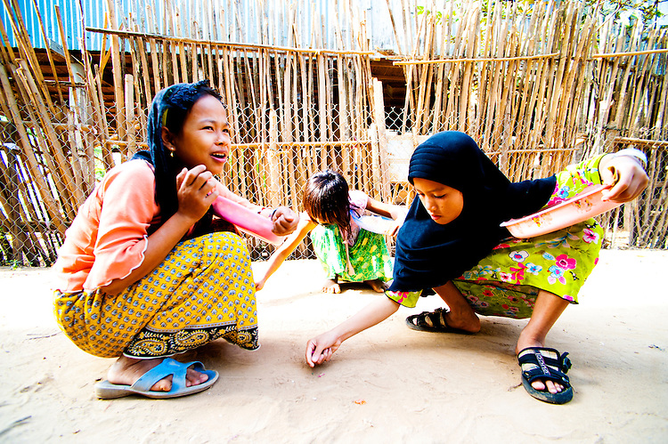 Children Playing Games Pictures