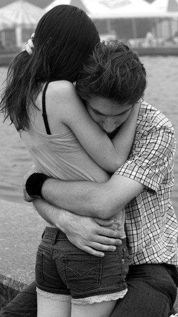 Couples Hugging Wallpapers